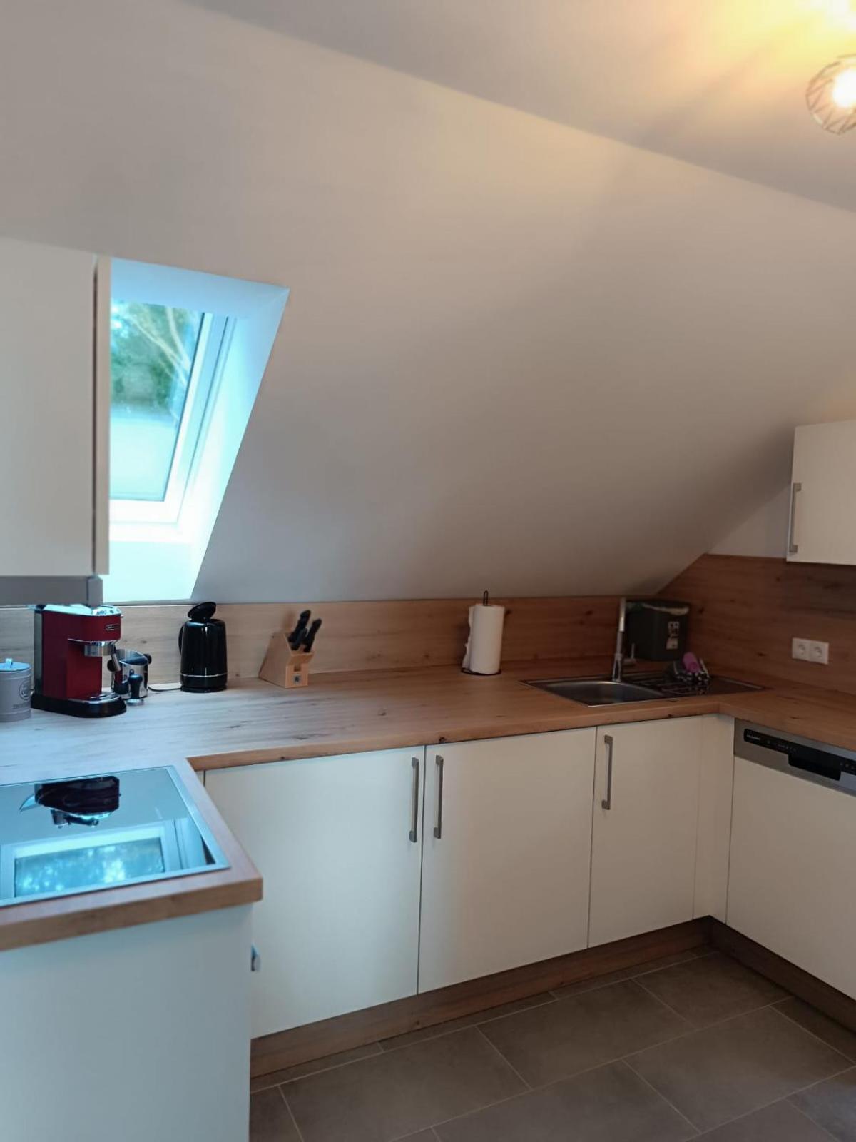 Moderne Ferienwohnung Fuer Familien Im Dachgeschoss Bosau Kültér fotó